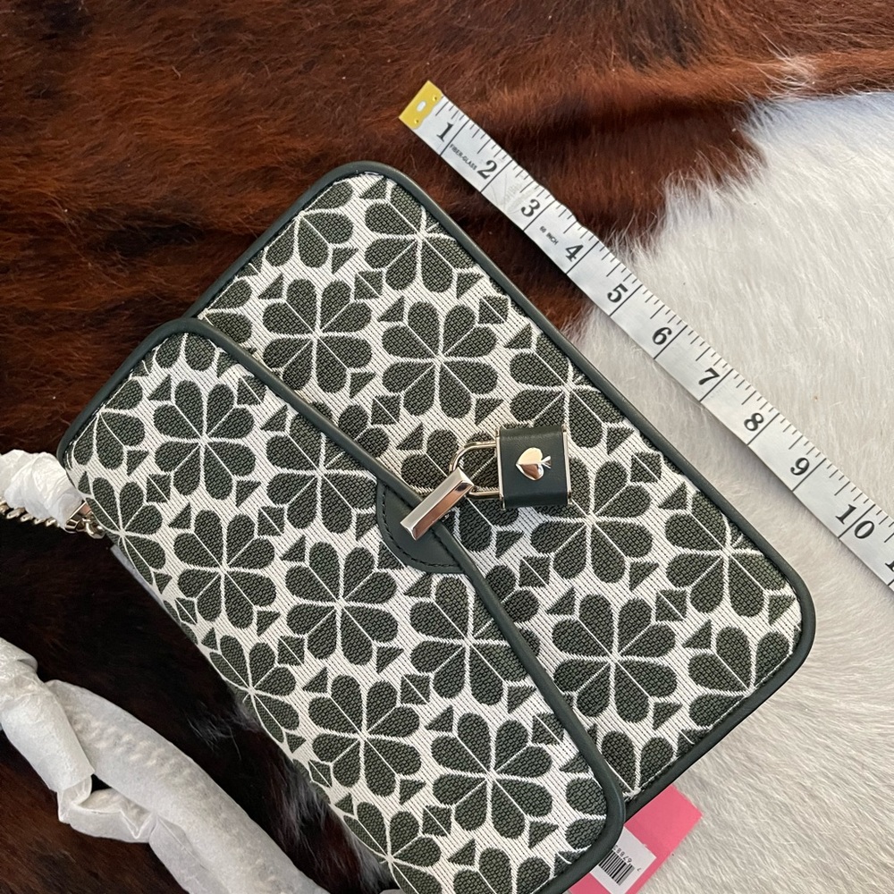 Kate Spade SIGNATURE SPADE FLOWER JAQUARD GREEN MULTI - Picture 8 of 9